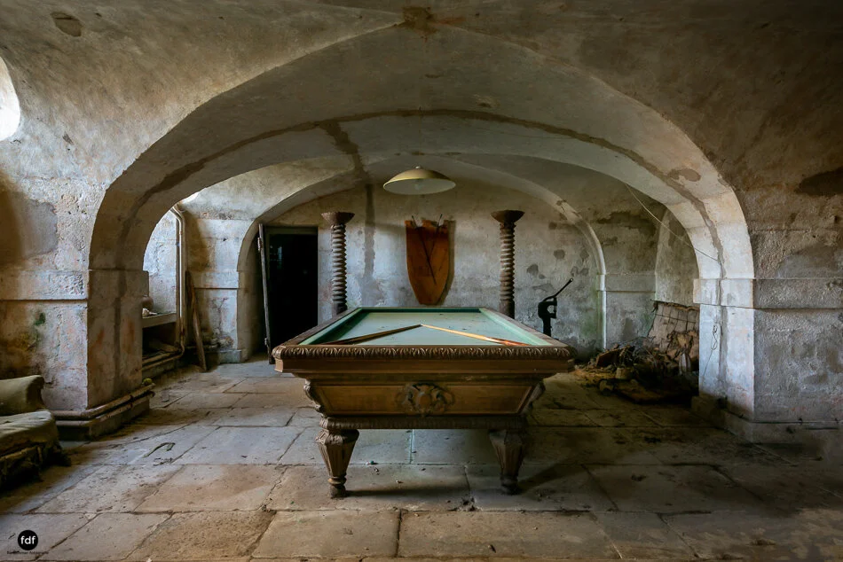 Chateau Assassins Creed-Lost Place-Frankreich-2.JPG
