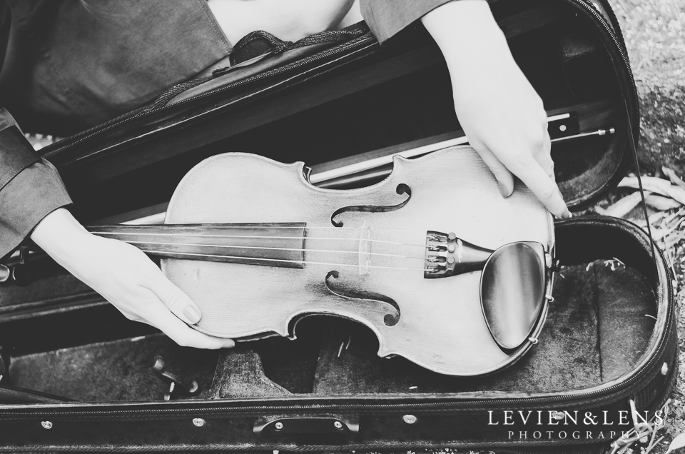 Girl with violin {Auckland NZ portrait photographer}