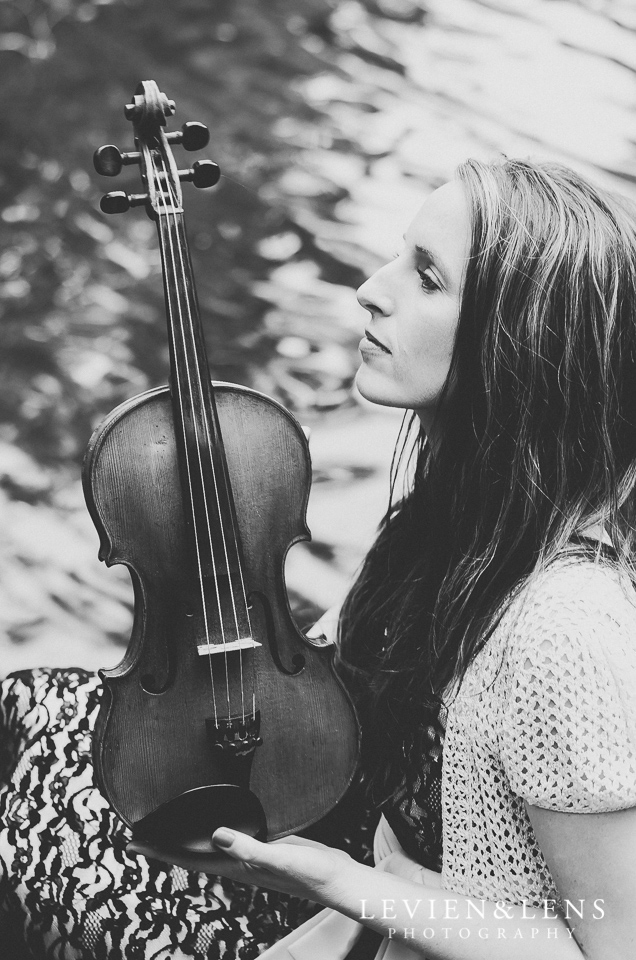 Girl with violin {Auckland NZ portrait photographer}