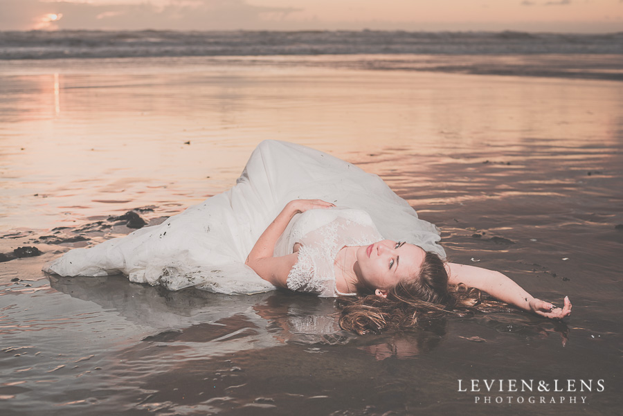 Stunning bridal portraits on Kariotahi beach 