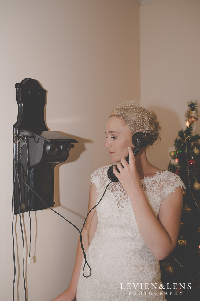 bride with old phone reception {Auckland-Hamilton wedding photographer} Footbridge Lodge