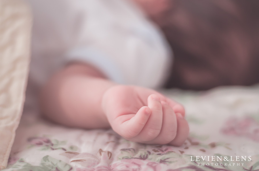 baby hand {Auckland-Hamilton lifestyle family-newborn-kids photographer}