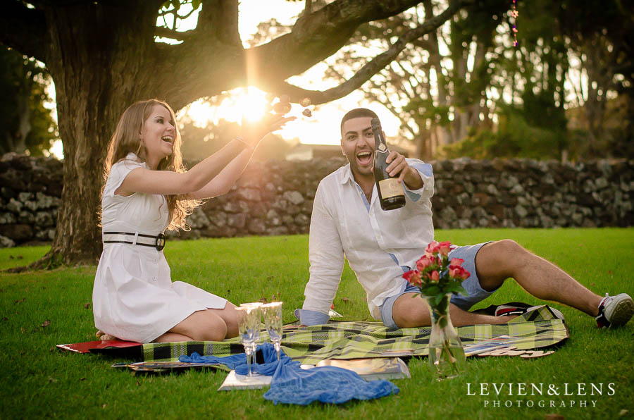 couple picnic {Auckland-Hamilton lifestyle engagement-wedding photographer}