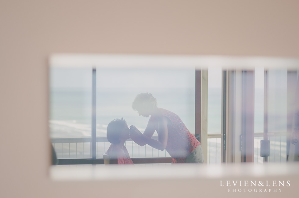 getting ready Castaways {Auckland lifestyle couples-engagement photographer}