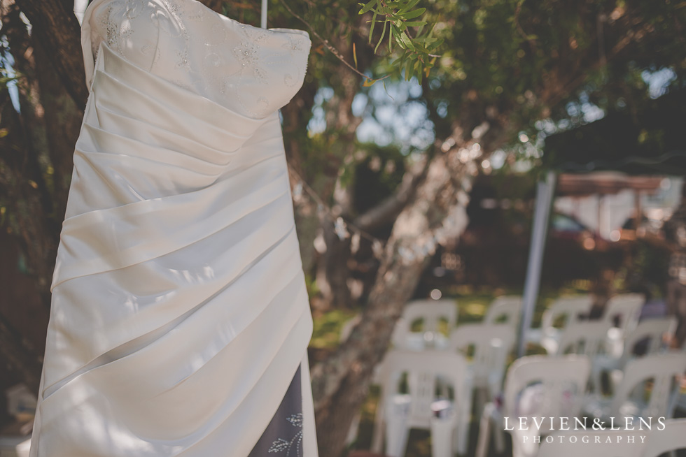 dress getting ready small family garden wedding {Auckland lifestyle couples-engagement photographer}