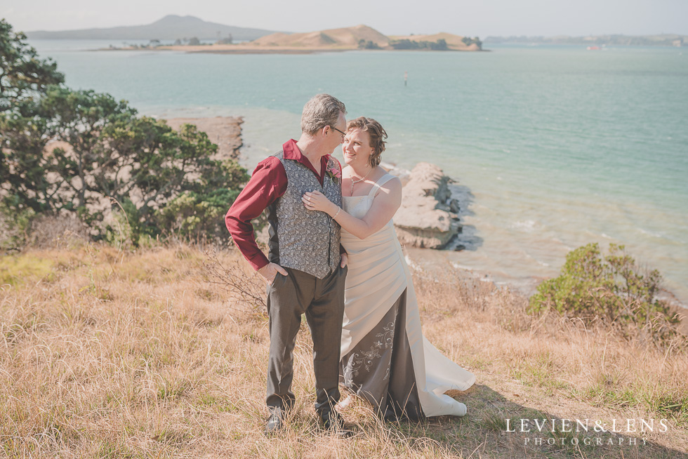 lovely couple Musick Point {Auckland lifestyle wedding-engagement photographer}