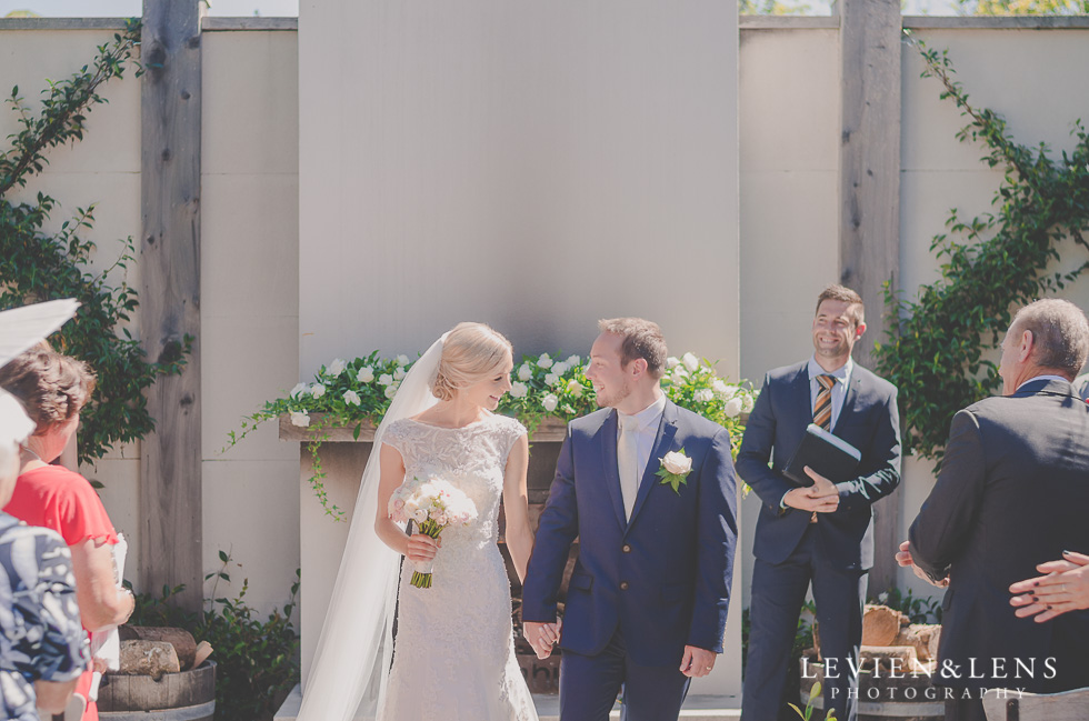 bride and groom {Tauranga-Bay of Plenty wedding-couples-engagement photographer}