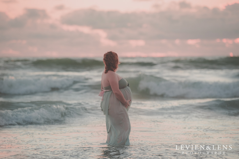 waves sunset Beach maternity {Auckland-Hamilton-Tauranga lifestyle wedding-couples-engagement photographer}