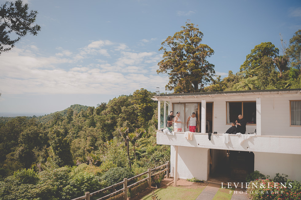 groom getting ready Waitakere Estate {Auckland wedding photographer}