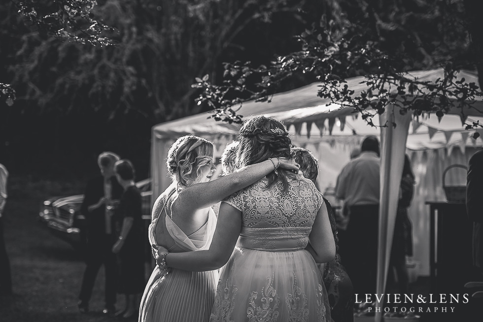 bride and bridesmaids guests {Auckland-Hamilton-Tauranga wedding photographer}