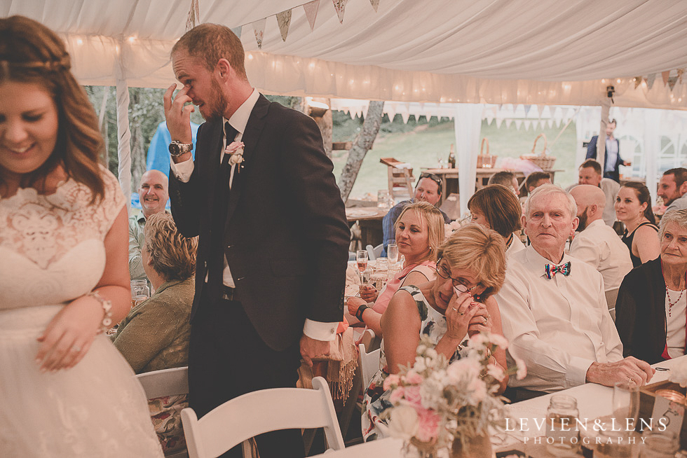 emotional candid moments reception {Auckland-Hamilton-Tauranga wedding photographer}