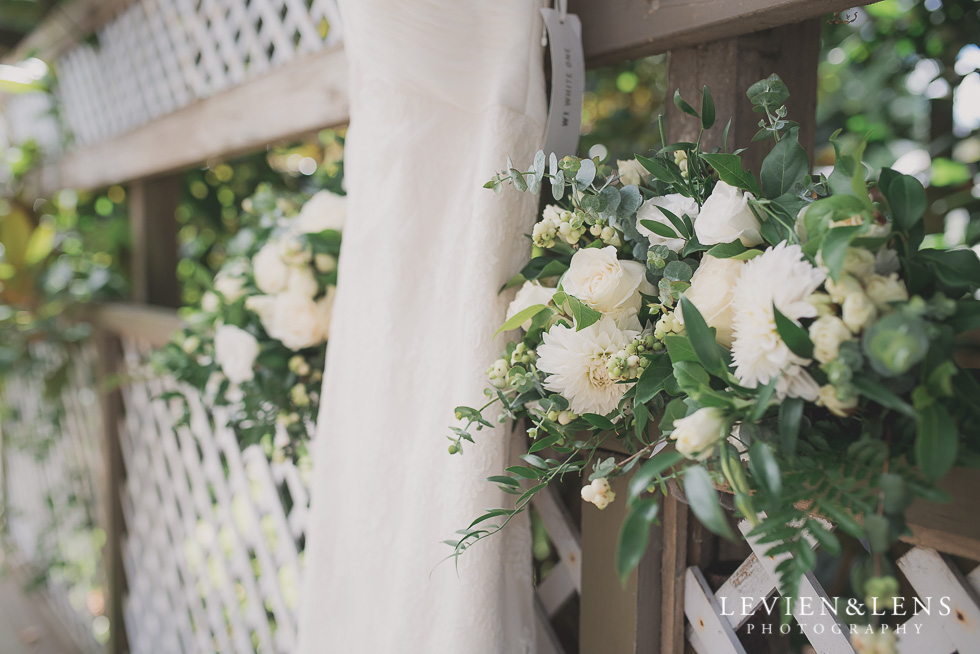 dress and flowers Brigham - Herald Island {Auckland lifestyle wedding photographer}