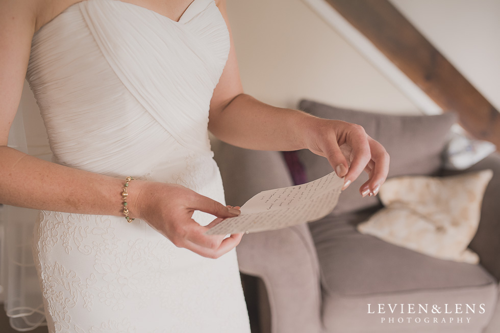 bride reading vows Brigham - Herald Island {Auckland lifestyle wedding photographer}