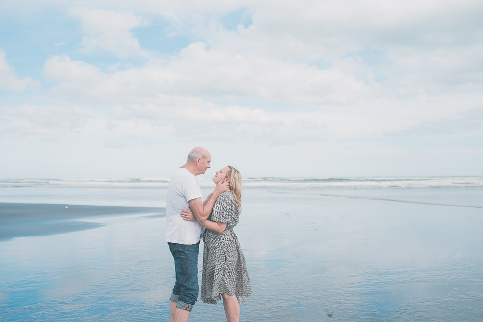 couple on the beach Kariotahi beach photo shoot {Auckland lifestyle family-kids photographer}