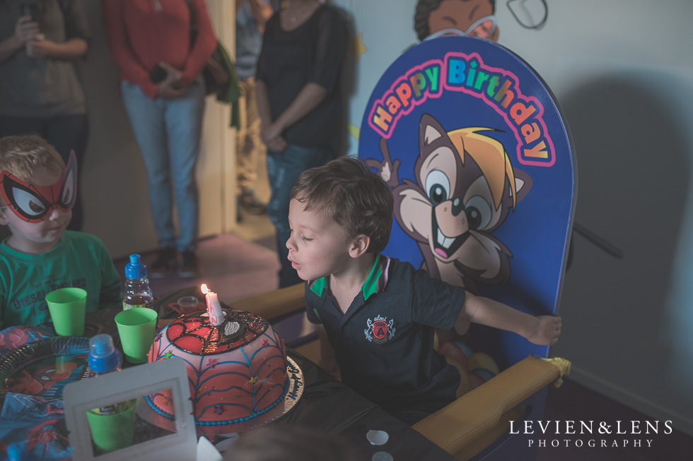 4 years birthday party {New Zealand lifestyle photographer} boy