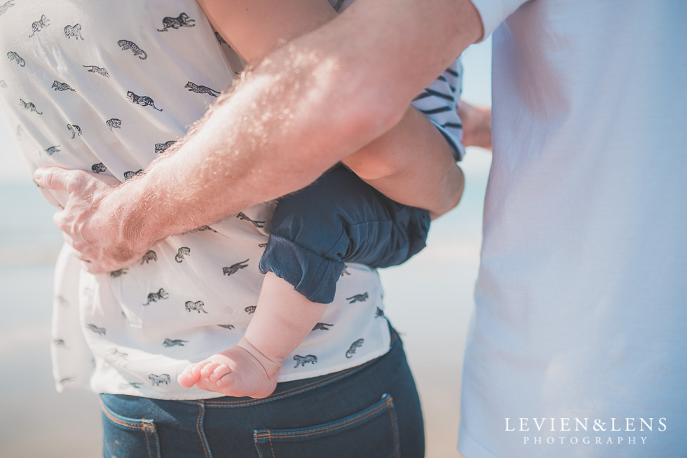 details foot Milford Beach family session {Auckland lifestyle photographer}