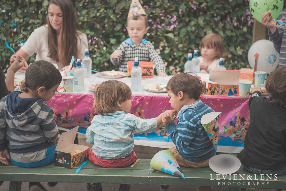 Rainbows End birthday party {Auckland lifestyle event-family-kids photographer}
