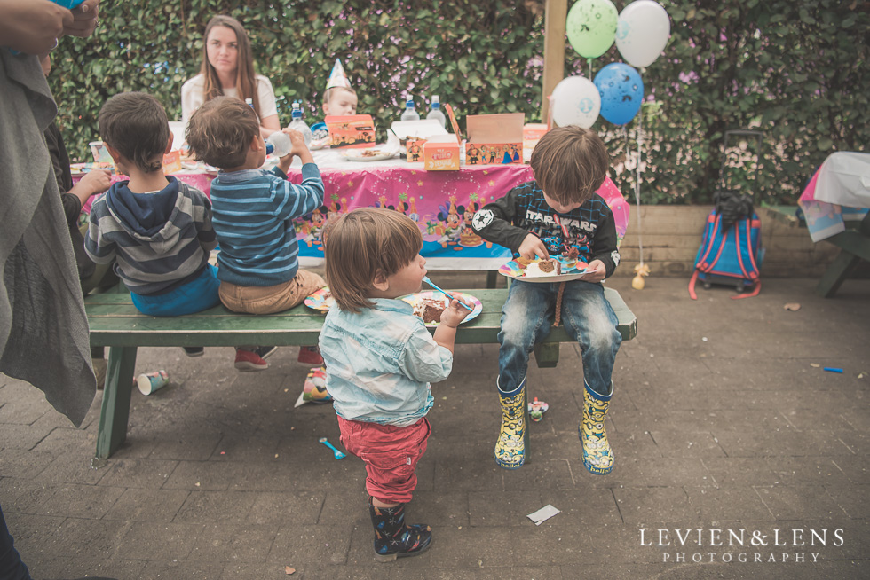 boys - Rainbows End birthday party {Auckland lifestyle event-family-kids photographer}