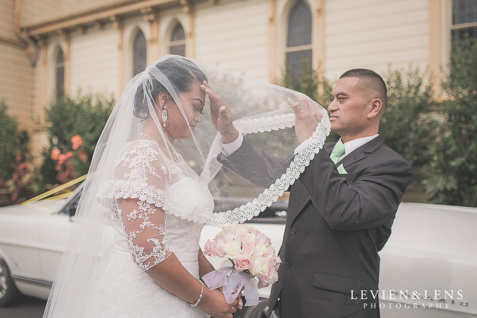 bride with dad before the ceremony - best wedding photos {Auckland New Zealand couples photographer}