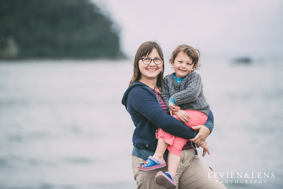 mum with daughter - One little day in Tauranga - personal everyday moments {Hamilton NZ wedding photographer} 365 Project