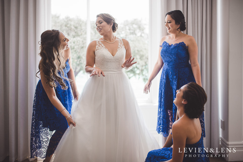 bride with bridesmaids - The Duke of Marlborough Hotel - Russel wedding {Northland-New Zealand weddings photographer}