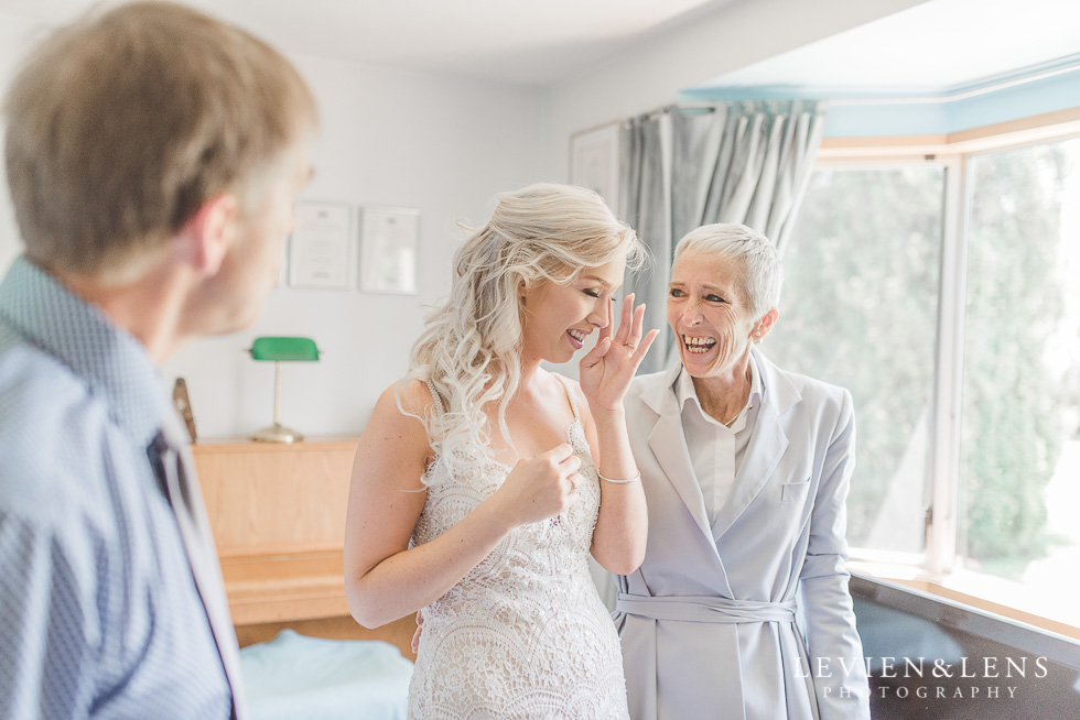 crying bride with parents - getting ready {Hamilton NZ wedding photographer}