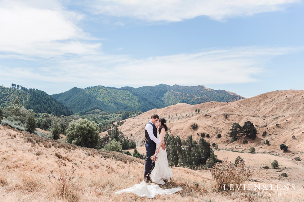 DIY farm wedding {Auckland - Hamilton - Tauranga New Zealand destination weddings photographer}