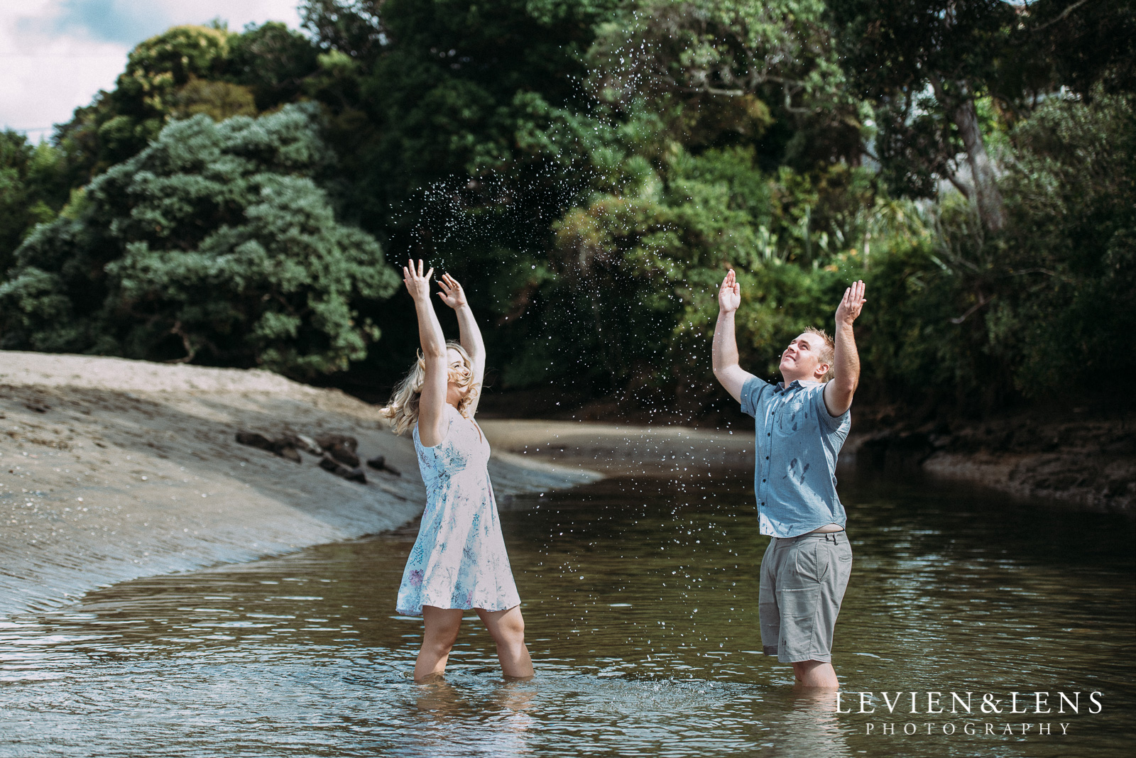 Pre-wedding engagement beach photo shoot {Auckland weddings photographers}