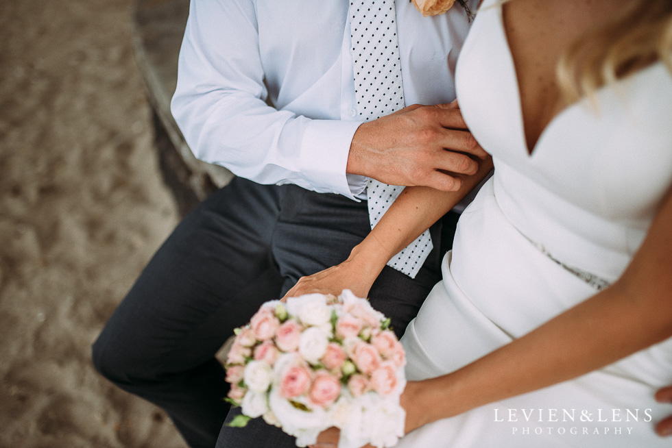 Beach wedding {Auckland - New Zealand destination weddings photographer} 