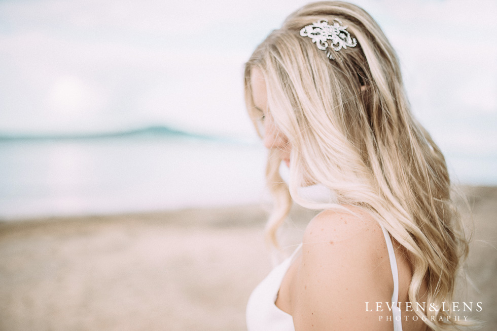 Beach wedding {Auckland - New Zealand destination weddings photographer} 