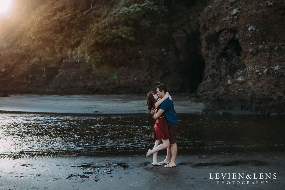 Bethells Beach engagement-couples photo shoot {Auckland wedding photographer}