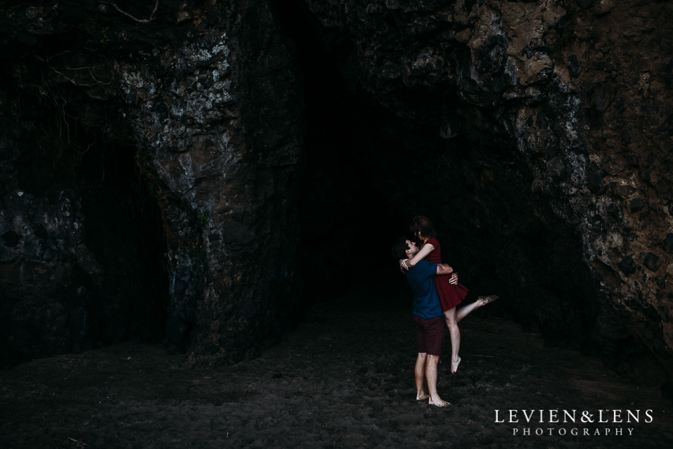 Bethells Beach engagement-couples photo shoot {Auckland wedding photographer}