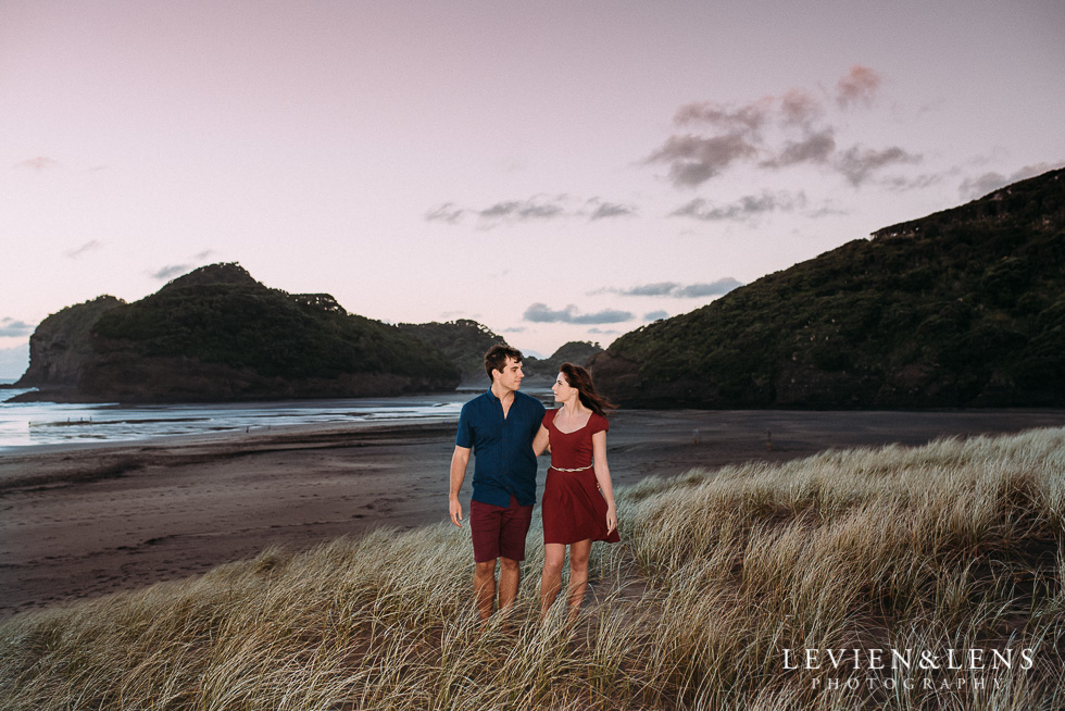 Bethells Beach engagement-couples photo shoot {Auckland wedding photographer}