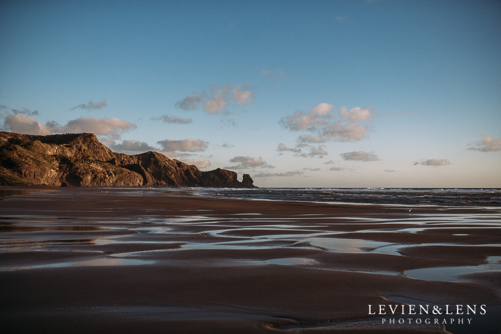 Bethells Beach engagement-couples photo shoot {Auckland wedding photographer}