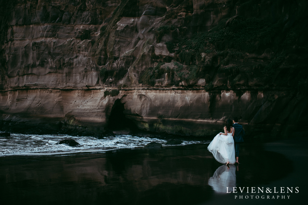 Pre-wedding engagement photo shoot - Muriwai Beach {Auckland wedding photographer}