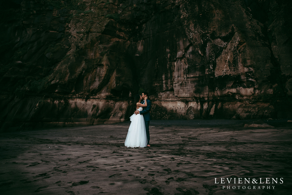 Pre-wedding engagement photo shoot - Muriwai Beach {Auckland wedding photographer}