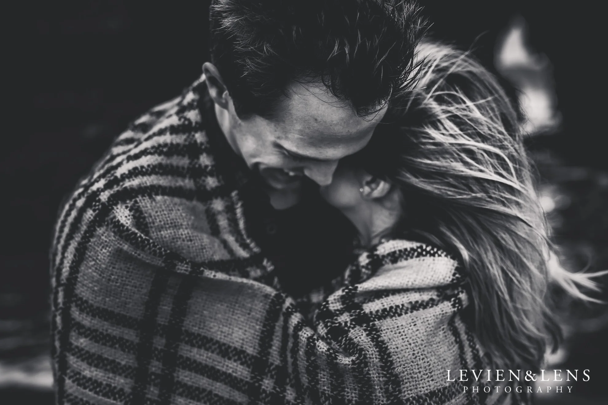 Piha beach pre-wedding engagement session {Auckland weddings photographer}