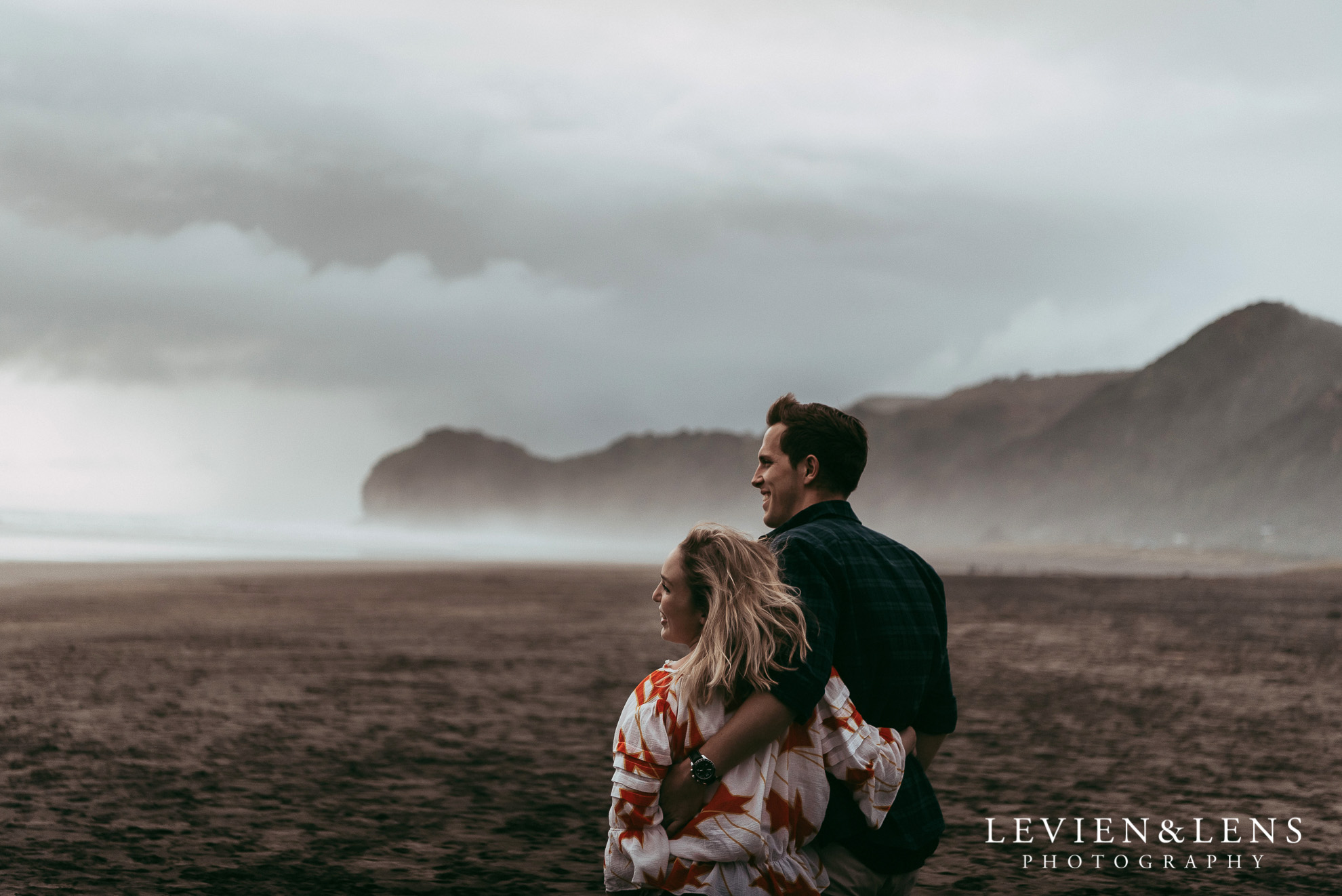 Piha beach pre-wedding engagement session {Auckland weddings photographer}