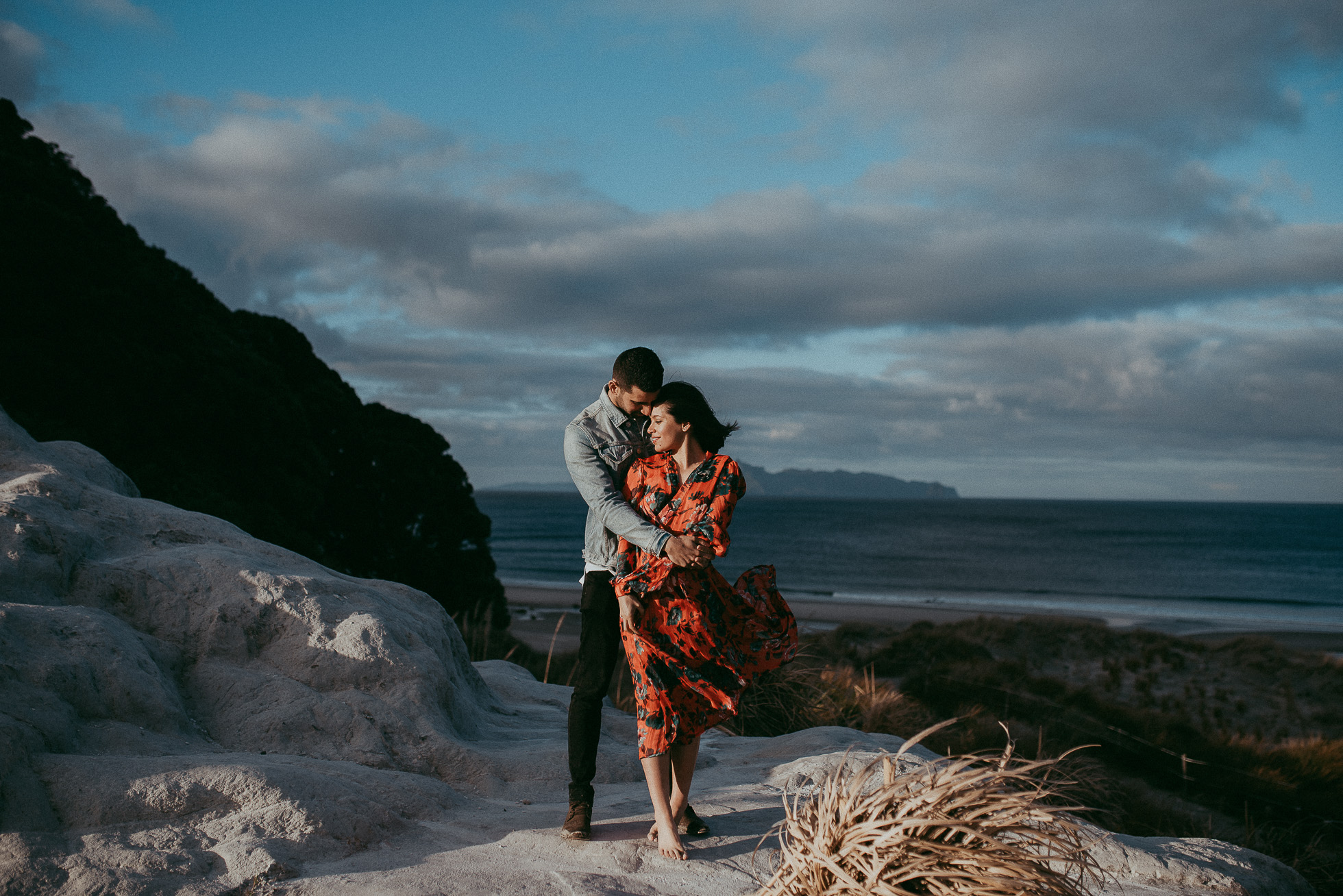 Mangawhai Heads Beach Engagement Session {Auckland New Zealand pre-wedding photographer}