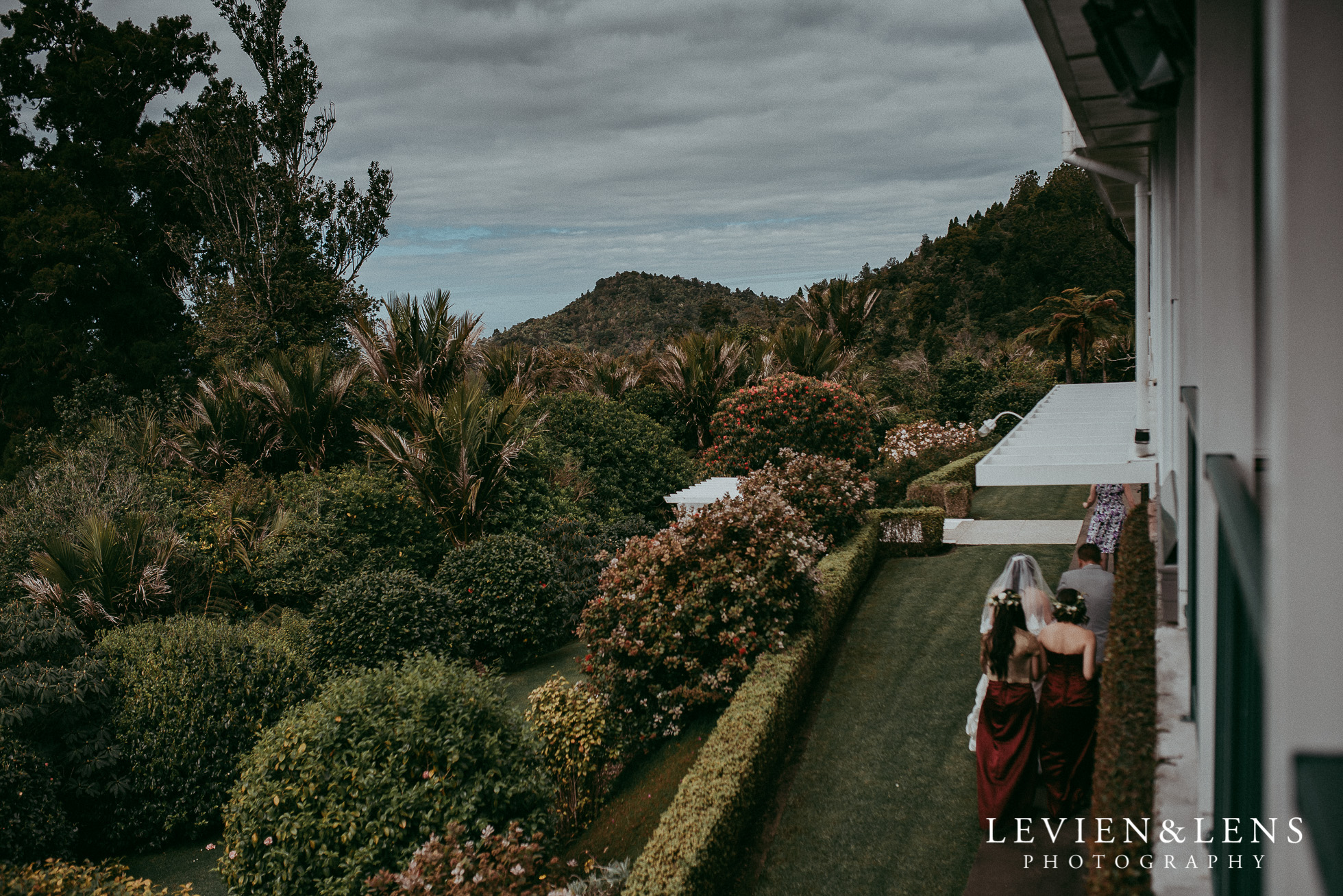 Waitakere Estate wedding {Auckland weddings photographers}
