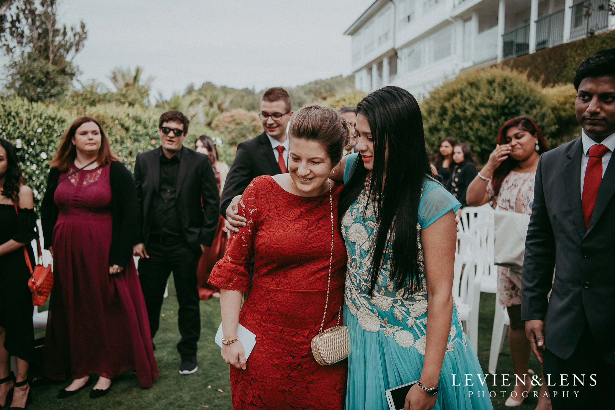 Waitakere Estate wedding {Auckland weddings photographers}