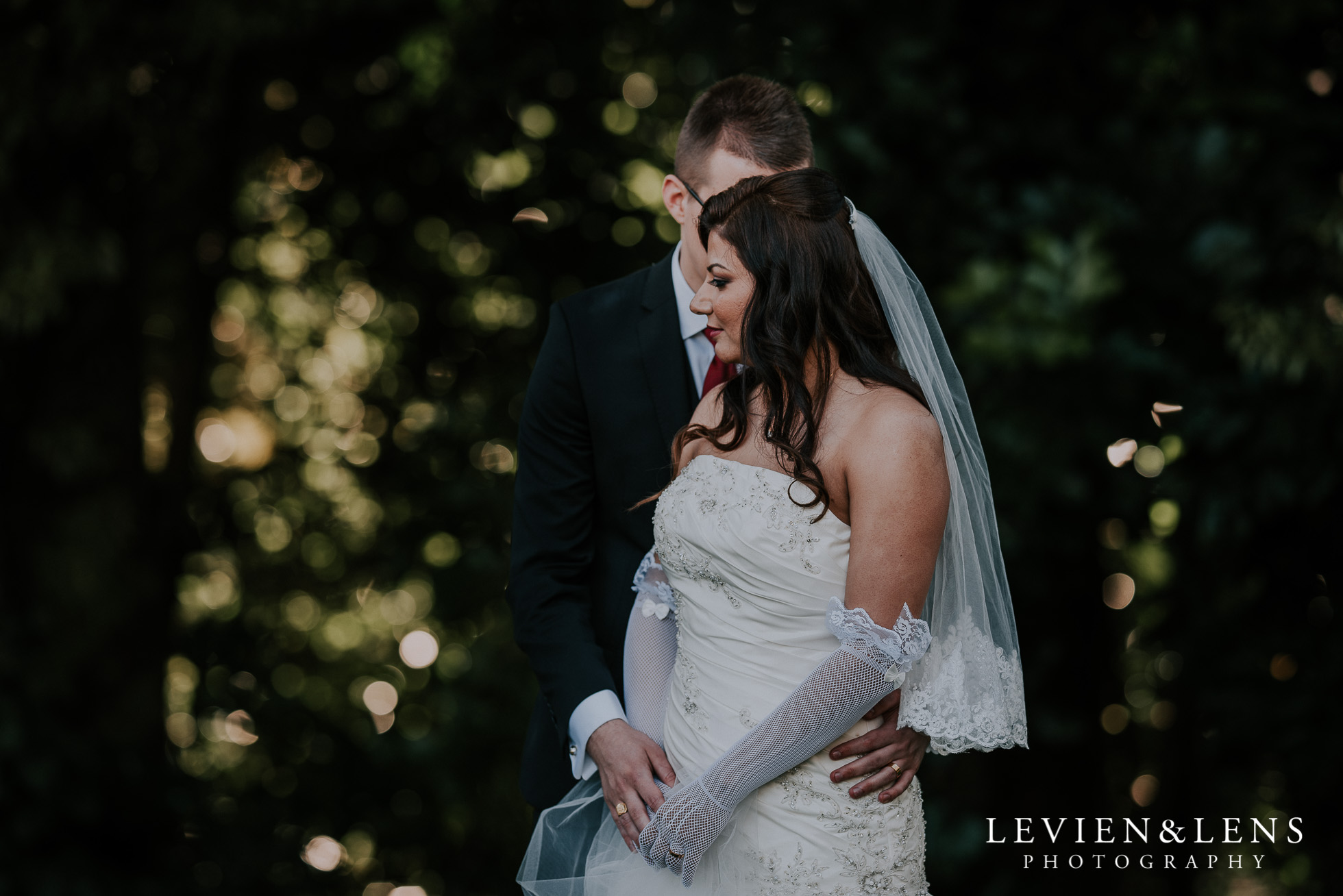 Waitakere Estate wedding {Auckland weddings photographers}