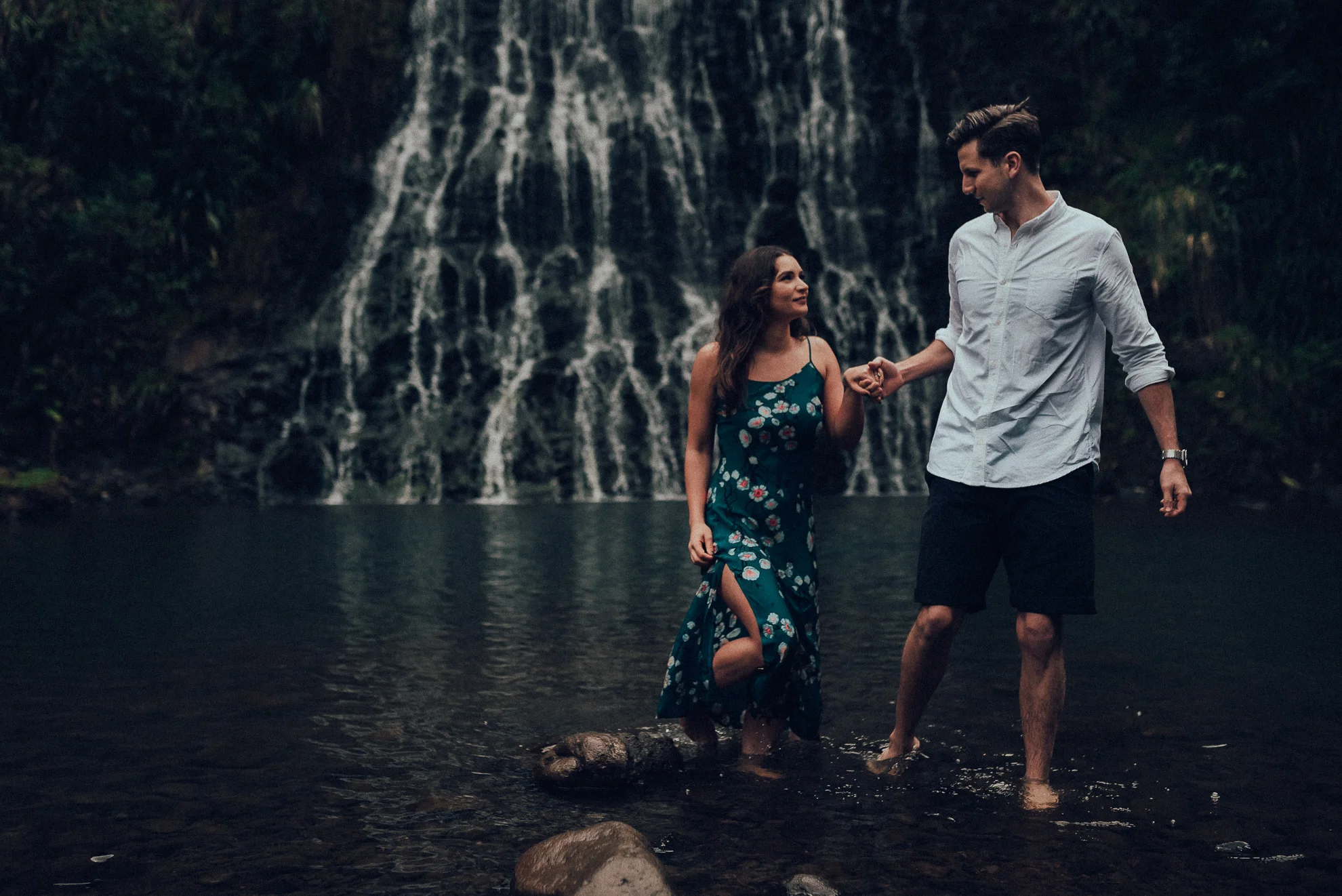 Karekare Falls pre-wedding photo shoot {wedding photographer in west Auckland}