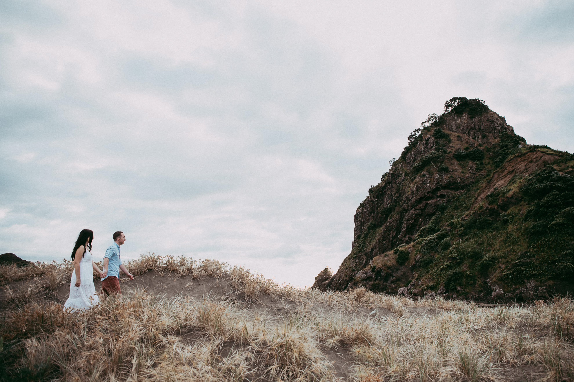 Piha Beach Pre-wedding | engagement photo shoot {West Auckland wedding photographers in New Zealand}