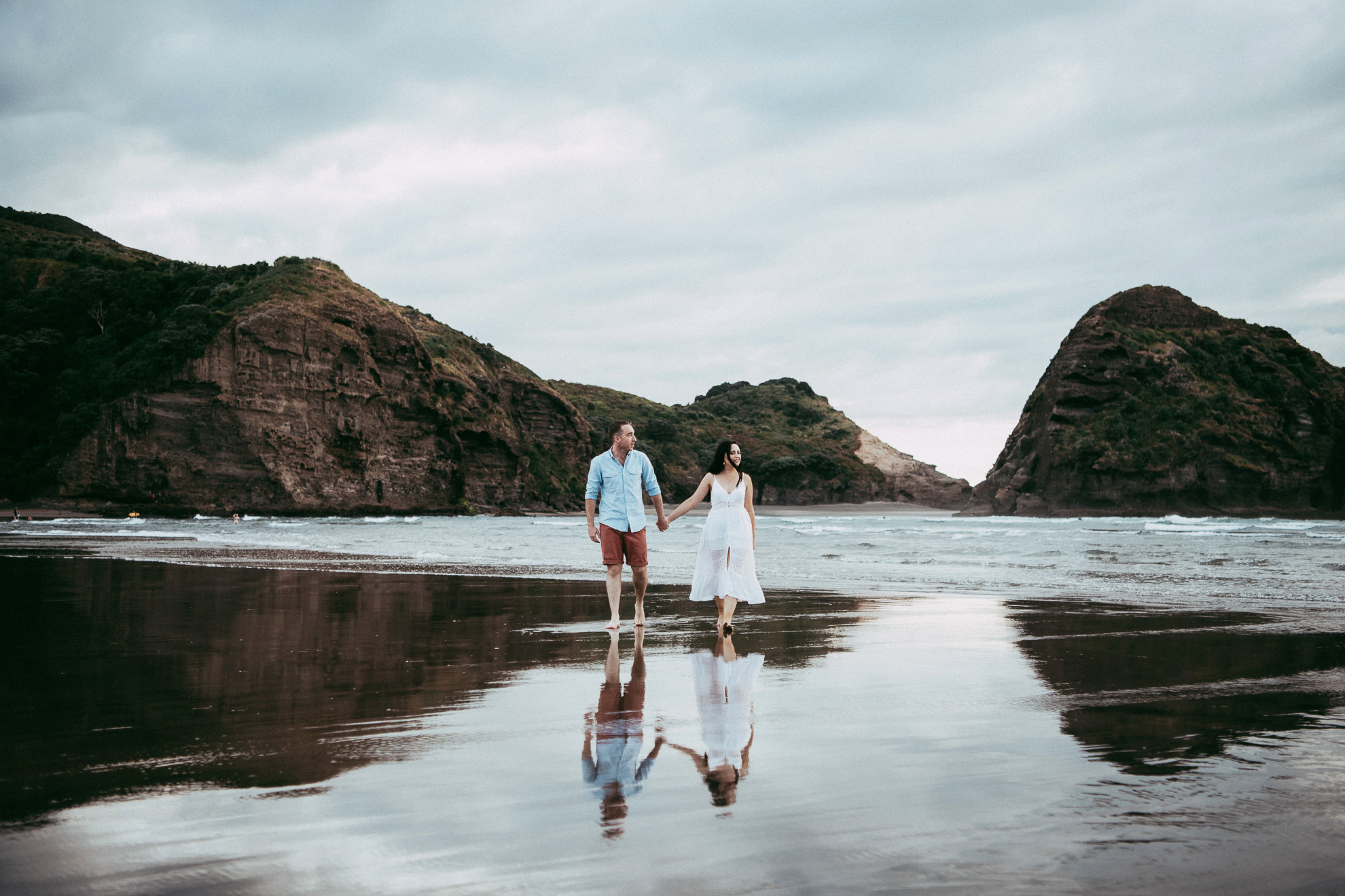 Piha Beach Pre-wedding | engagement photo shoot {West Auckland wedding photographers in New Zealand}