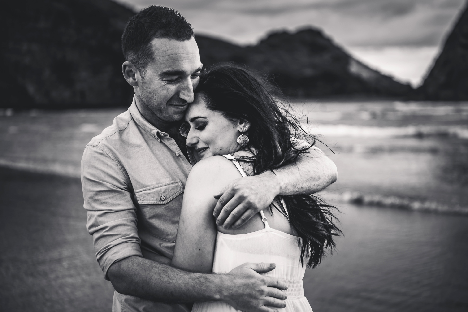 Piha Beach Pre-wedding | engagement session {Auckland wedding photographer - New Zealand}