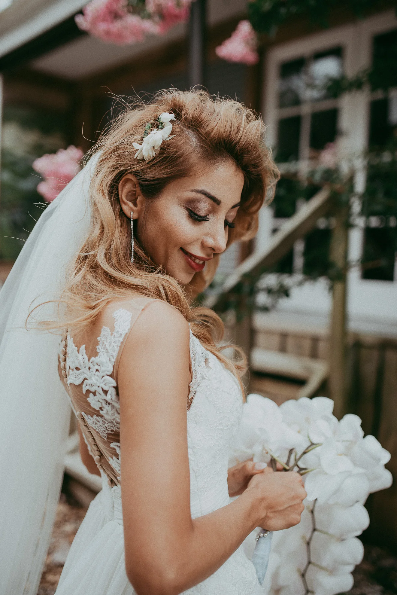 Landsendt tropical garden - bridal portraiture {Auckland wedding photographers}