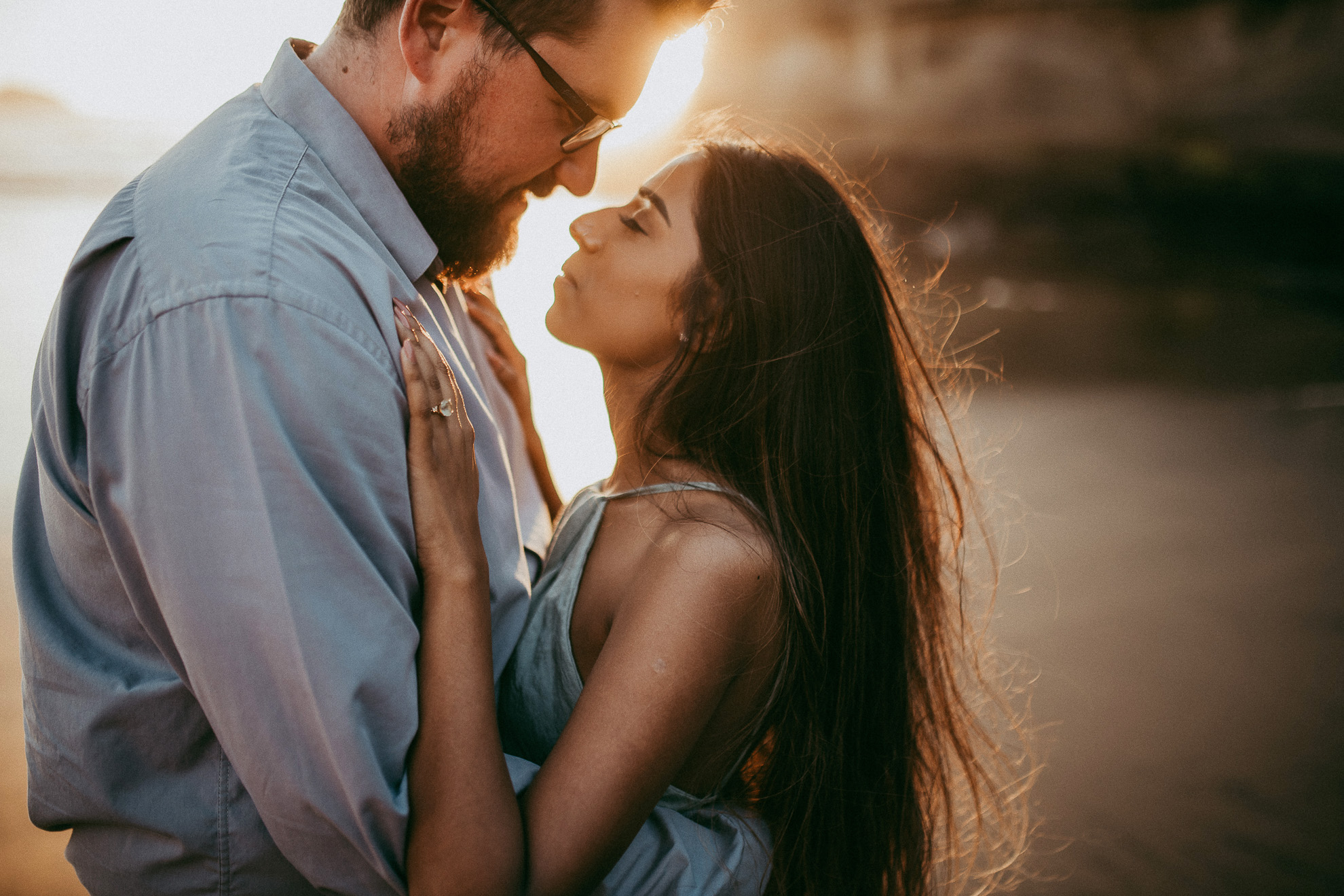 pre-wedding session on Muriwai Beach {Auckland engagement-elopement photographer}