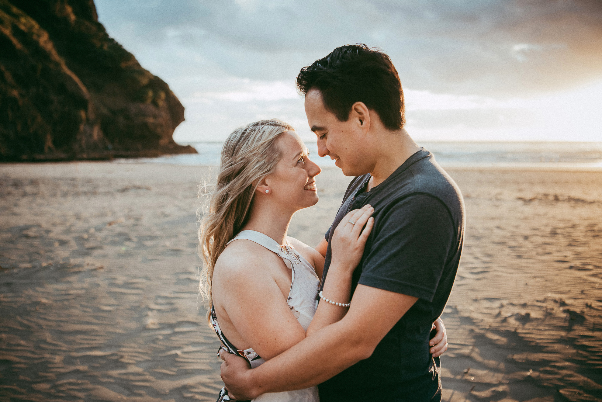 Piha Beach engagement session {Auckland pre-wedding photographer}