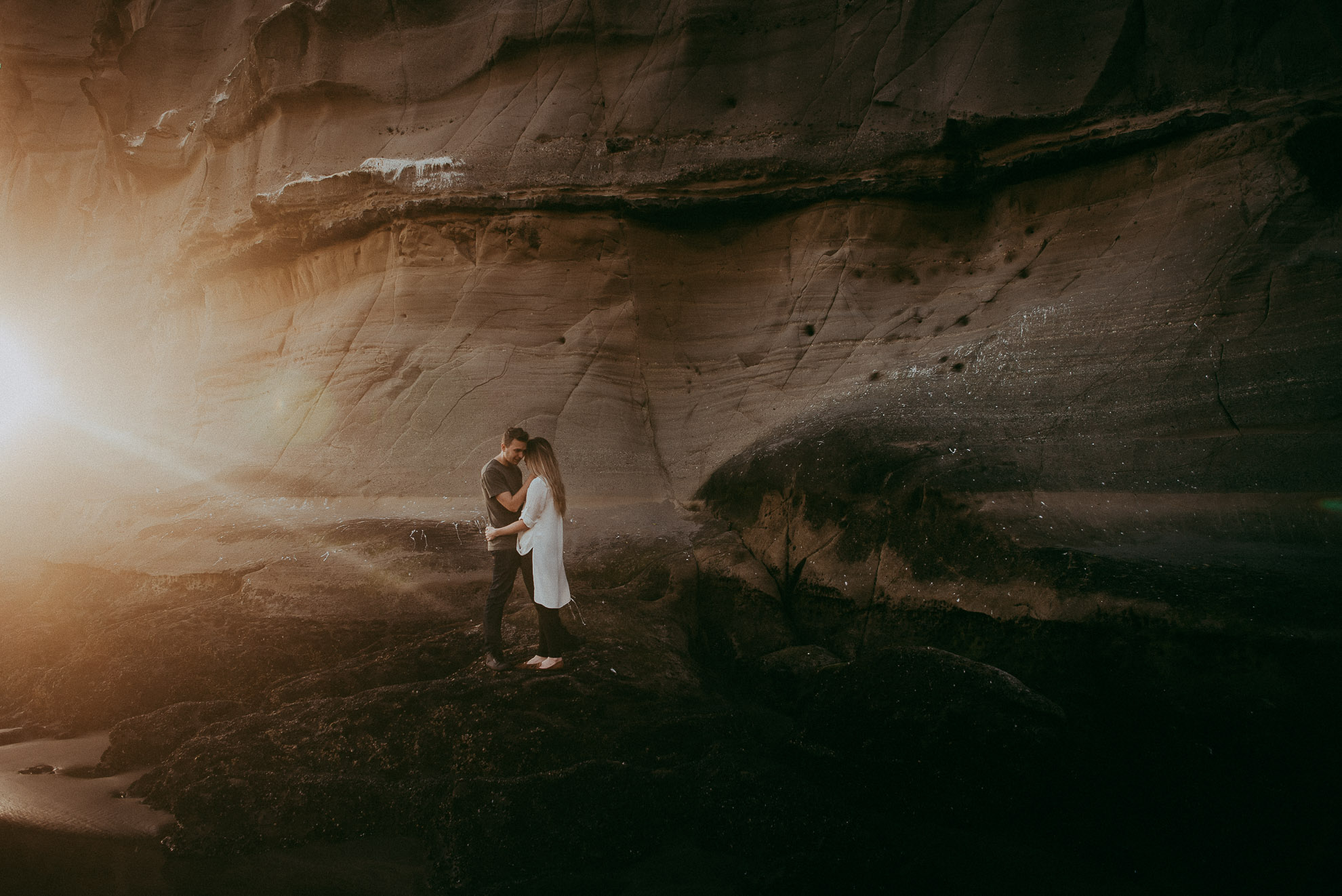 Muriwai Beach Engagement Session {Auckland pre-wedding photographers}